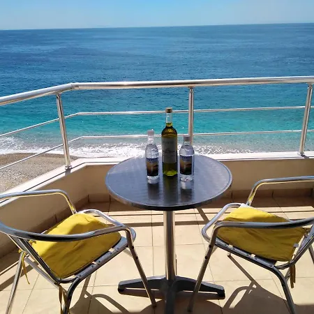 Magic Ionian & Guest house *