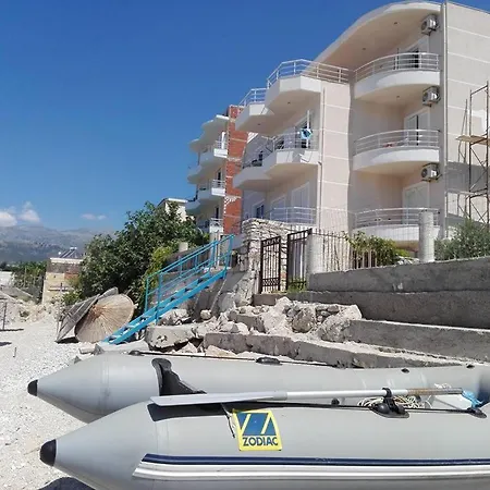 Magic Ionian & Guest house Himare