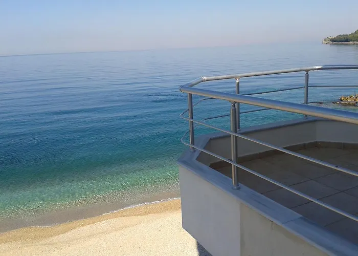 Guest house Magic Ionian & 4*