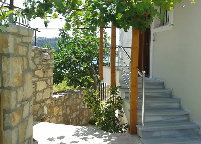 Guest house Magic Ionian & Himare