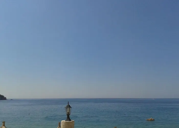 Magic Ionian & Guest house Himare