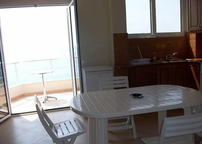 Magic Ionian & Guest house 4*